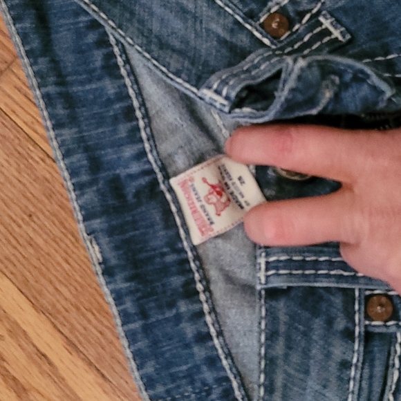 True Religion wide leg/flare jean - Picture 2 of 4